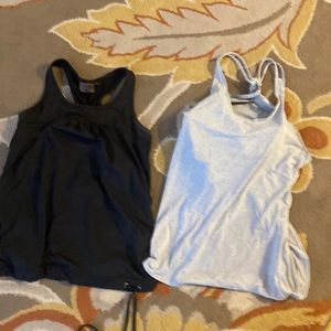 Lot of 2 Athleta workout tops Size S